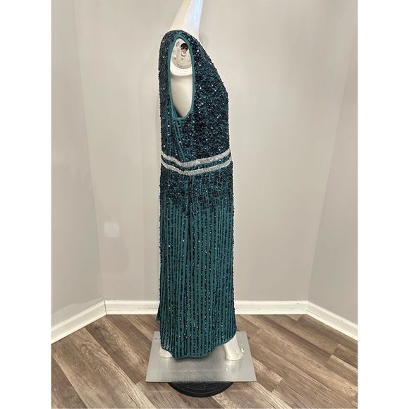 MAC DUGGAL SLEEVELESS HIGH NECK BEADED MIDI SHEATH DRESS - Picture 7 of 9